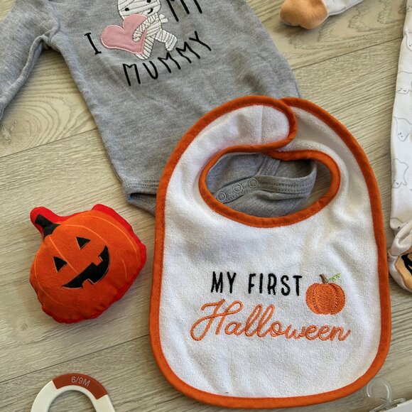 Halloween Baby Outfits and Essentials Bundle NWT - Picture 13 of 16